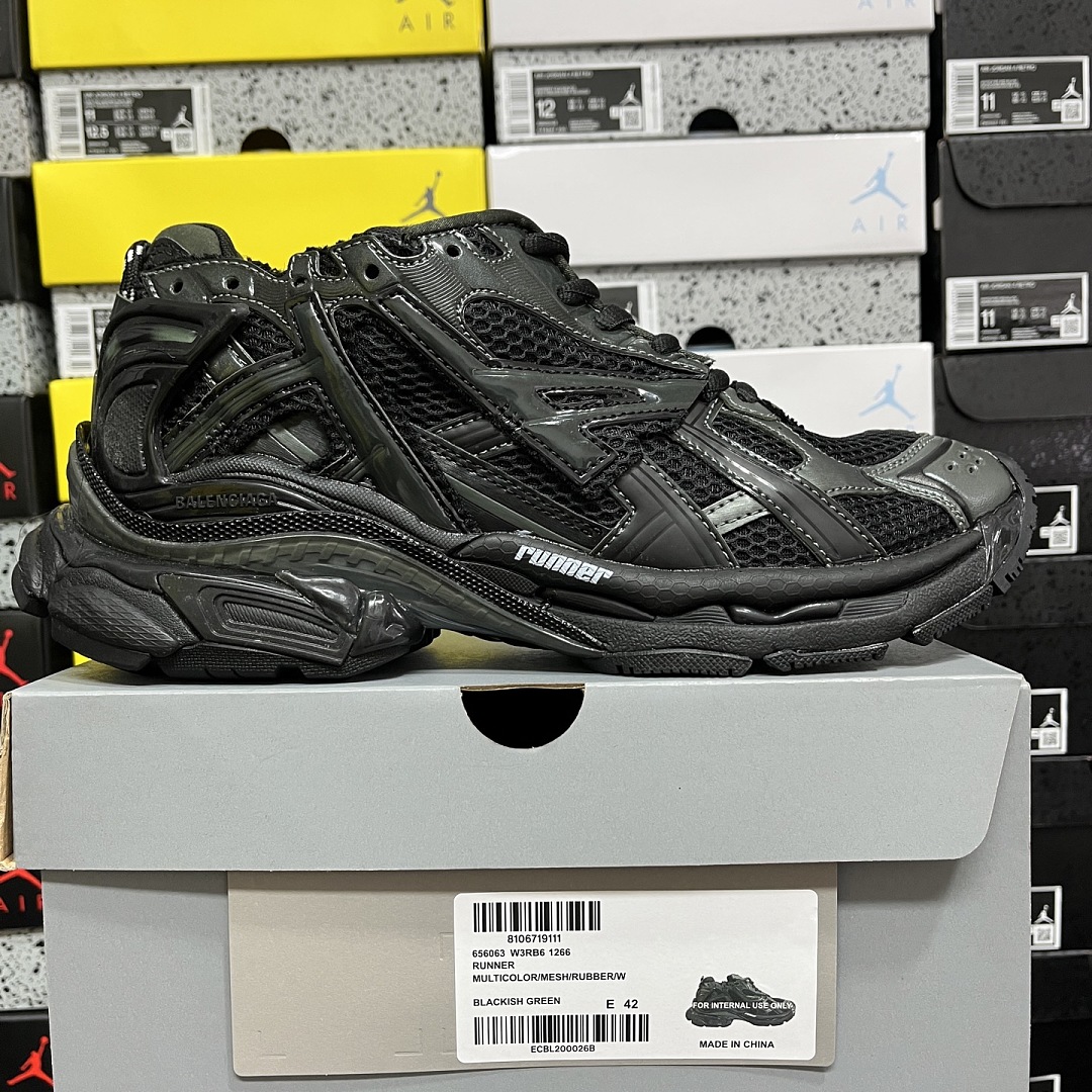 Balenciaga BLCG Runner 7.0