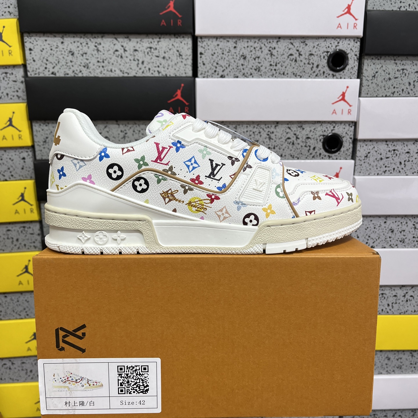 Louis Vuitton Trainer / (White) - Image 10