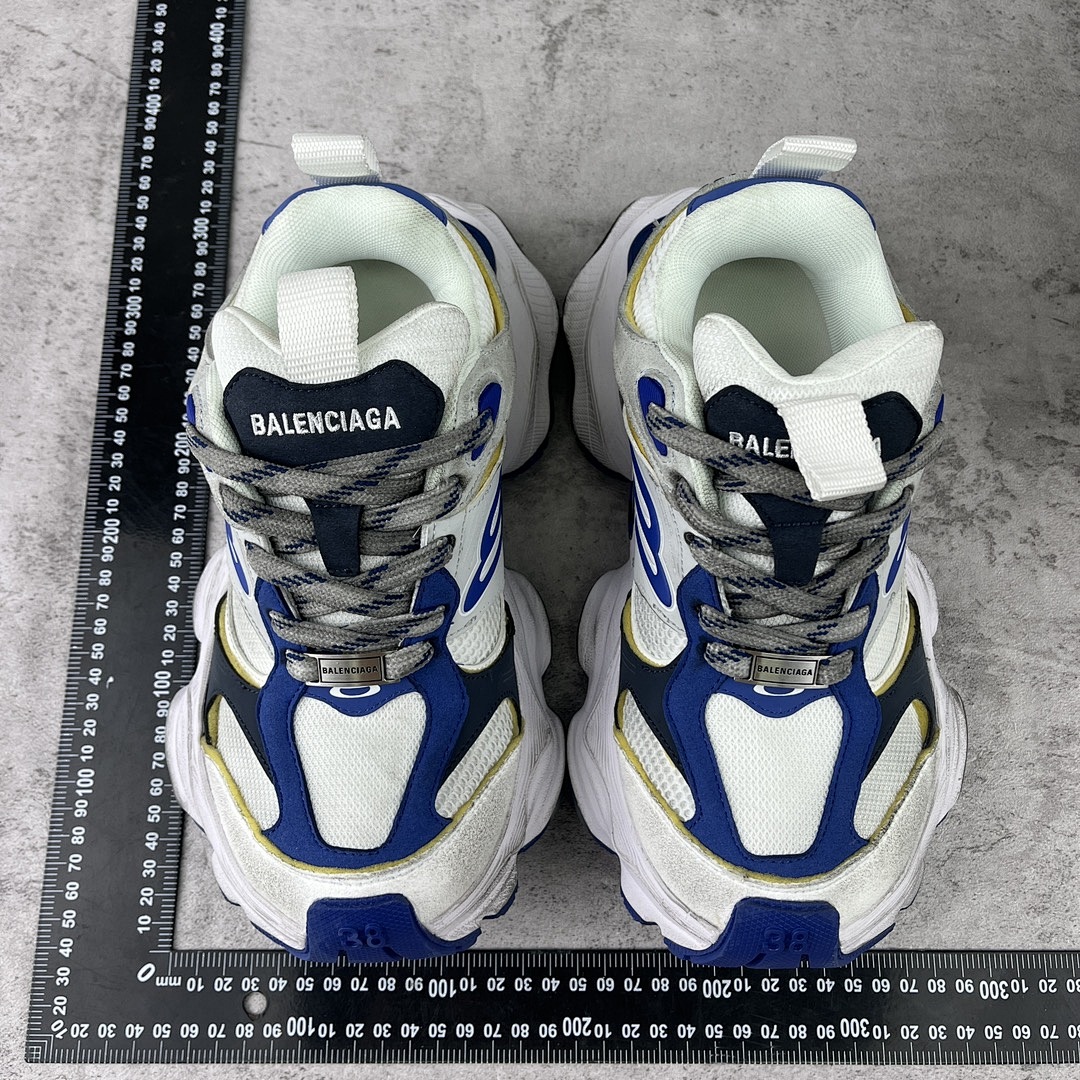 Balenciaga Cargo - Image 35