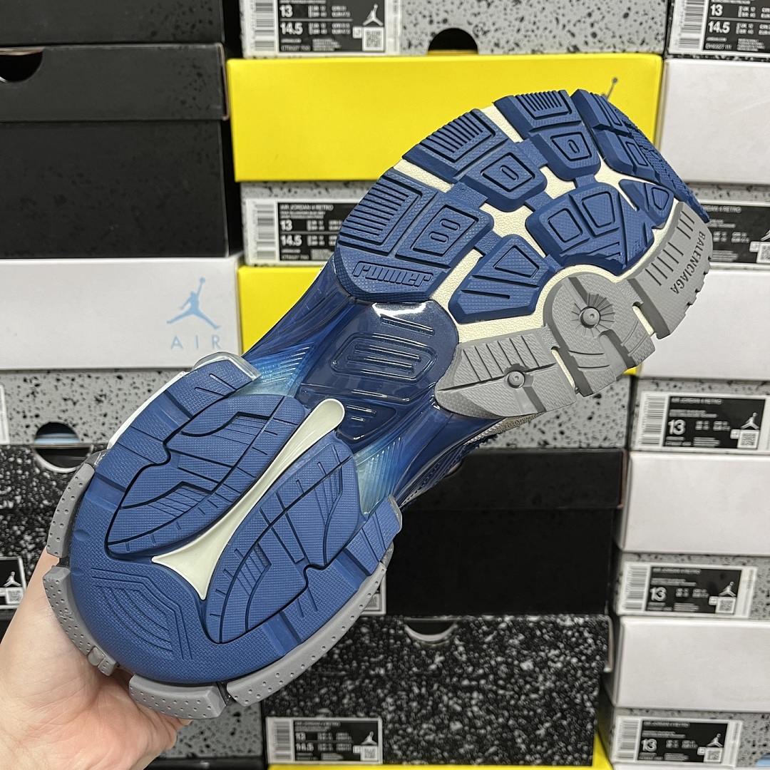Balenciaga BLCG Runner 7.5 - Image 9