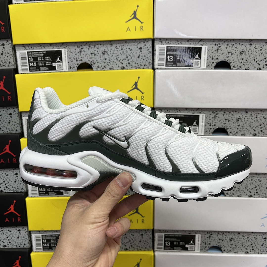 Nike Air Max Plus - Image 3