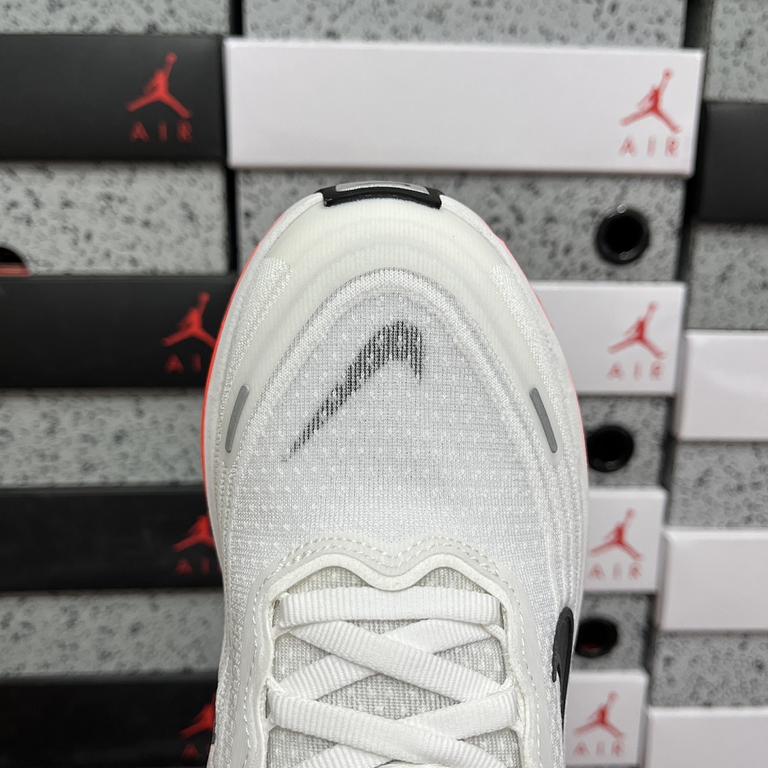Nike Zoom Vomero - Image 6