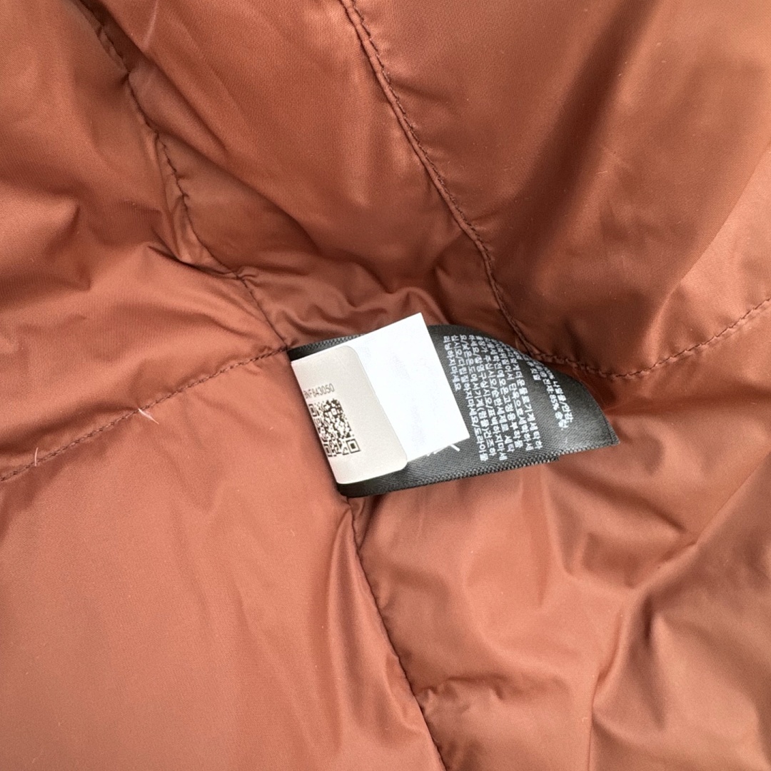 The North Face TNF 1996 Retro Nuptse Vest - Image 37