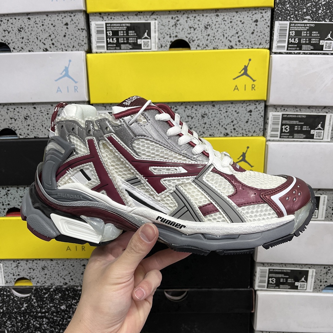 Balenciaga BLCG Runner 7.0 - Image 6