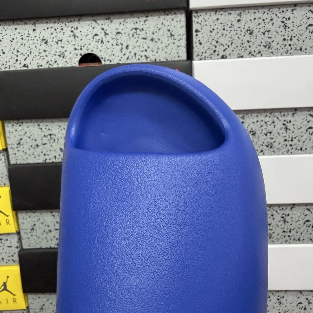 Adidas Slide/Foam Runner - Image 43