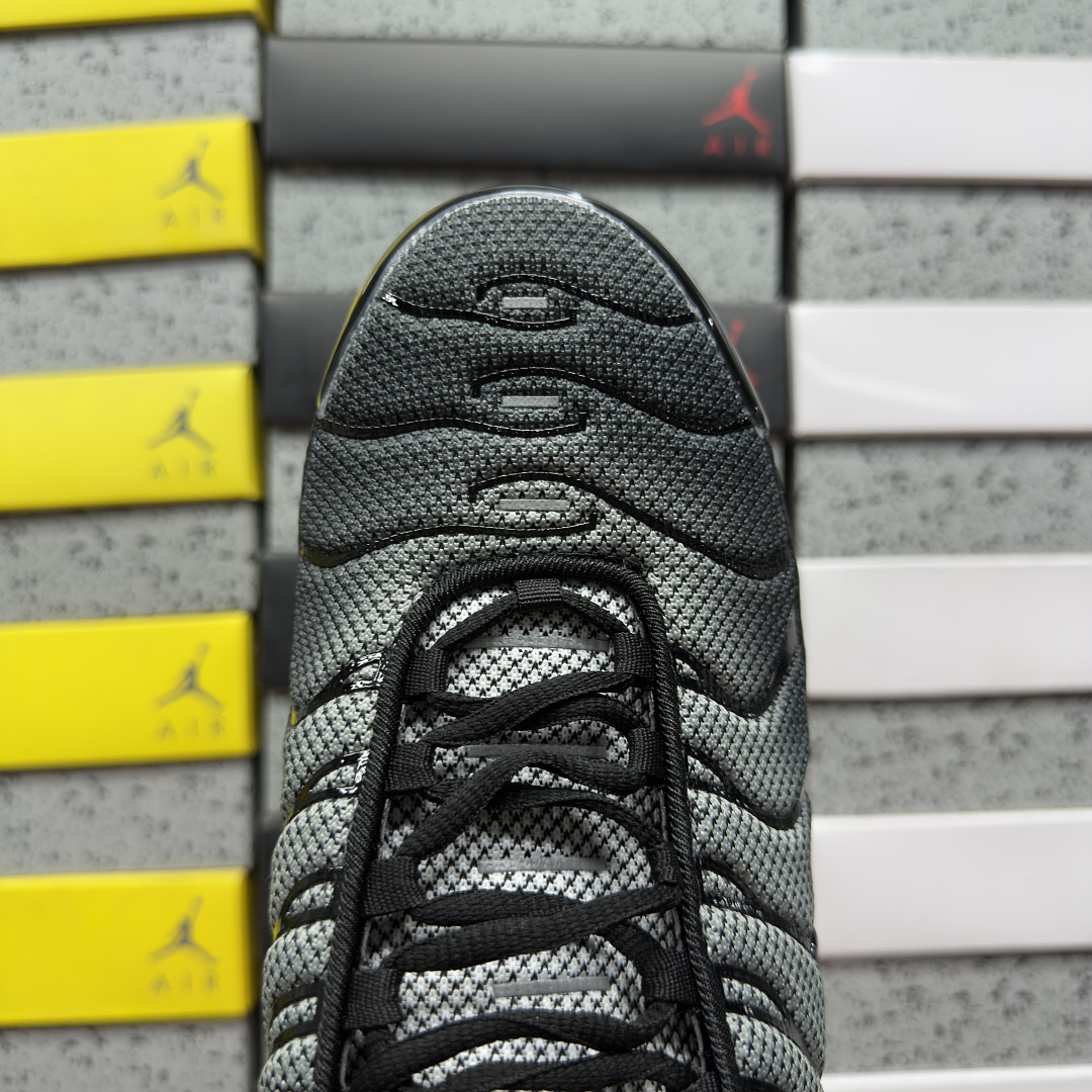 Nike Air Max Plus White Black Racer (Blue) - Image 4
