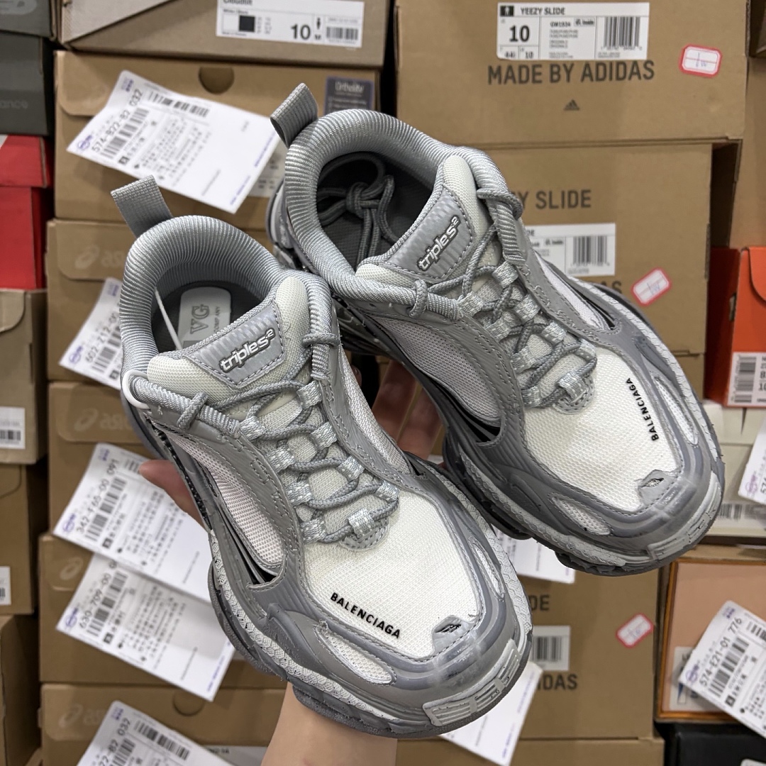 Balenciaga Triple S 2 - Image 3