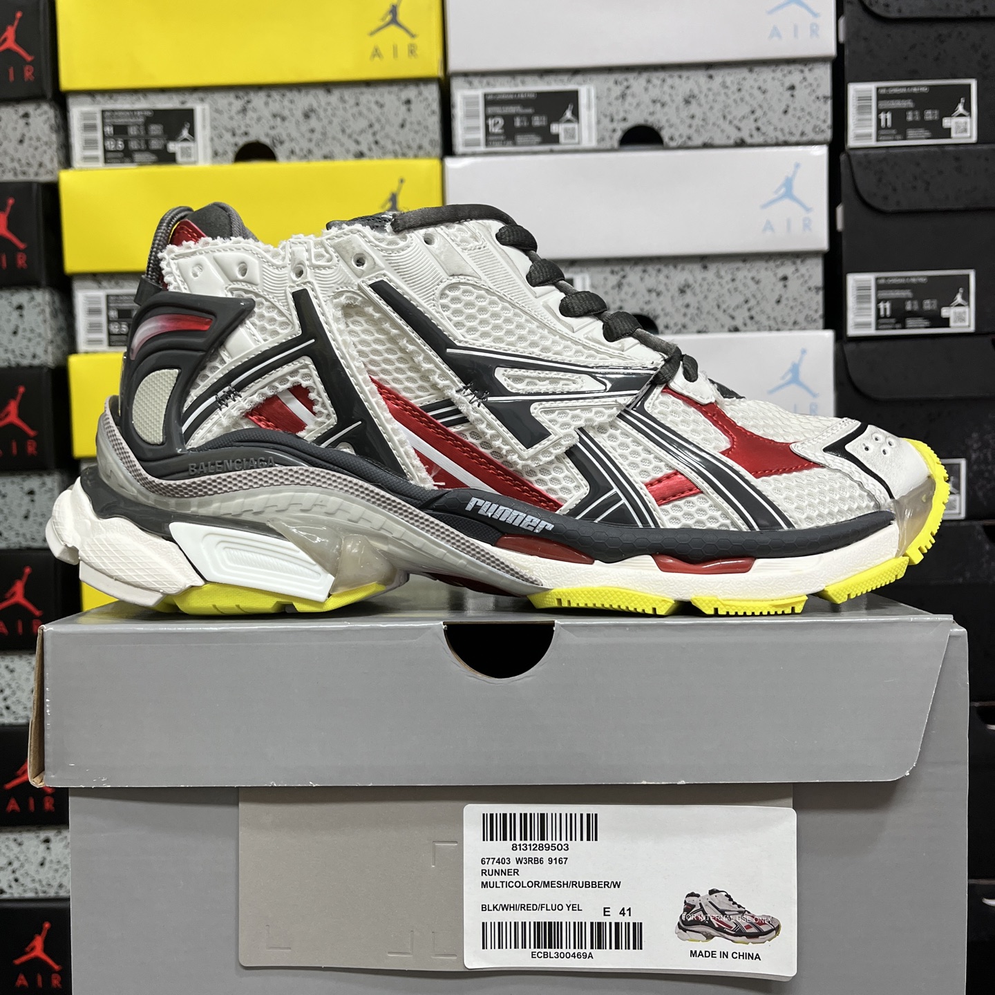Balenciaga BLCG Runner 7.0 - Image 11