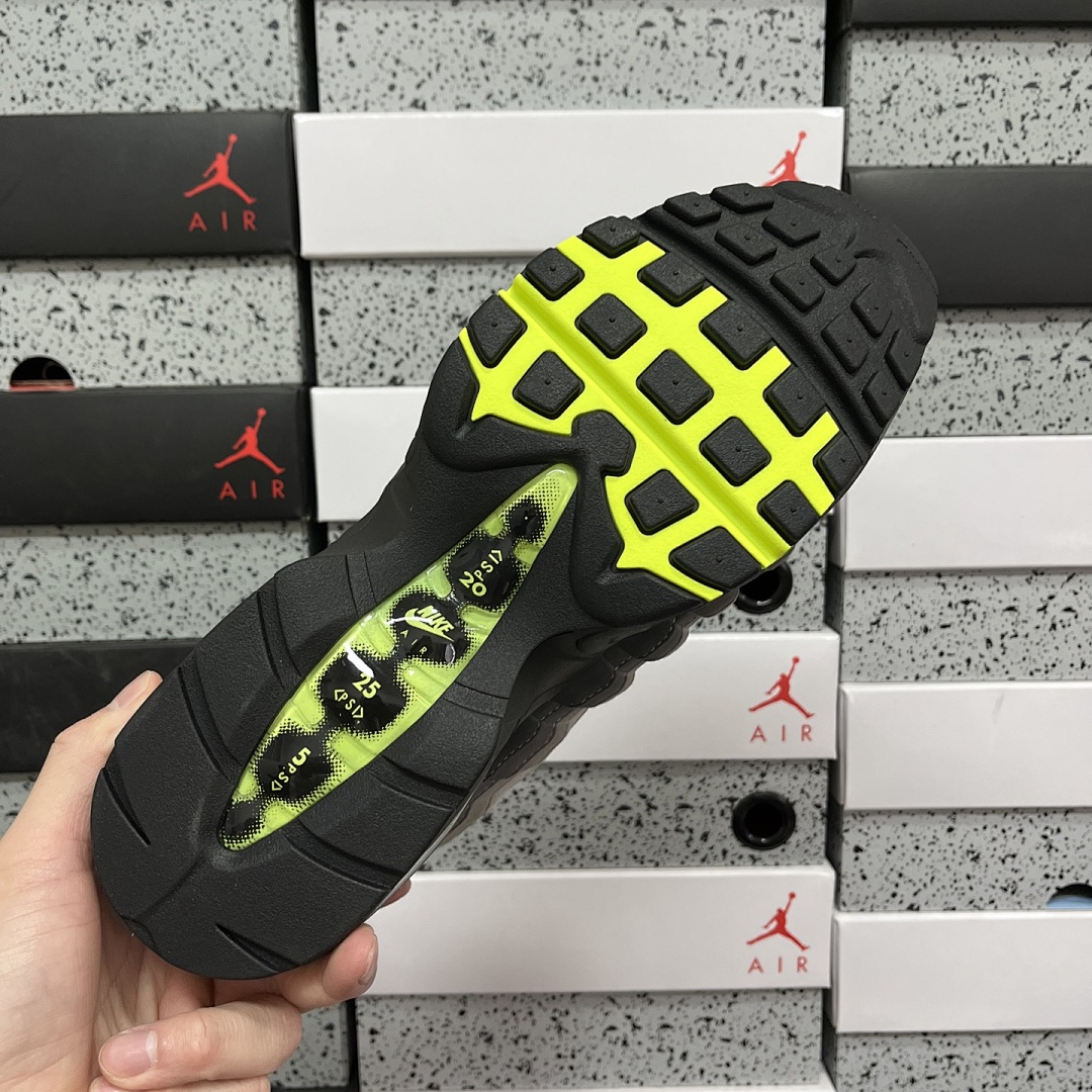 Nike Air Max 95 OG Big Bubble Neon - Image 4