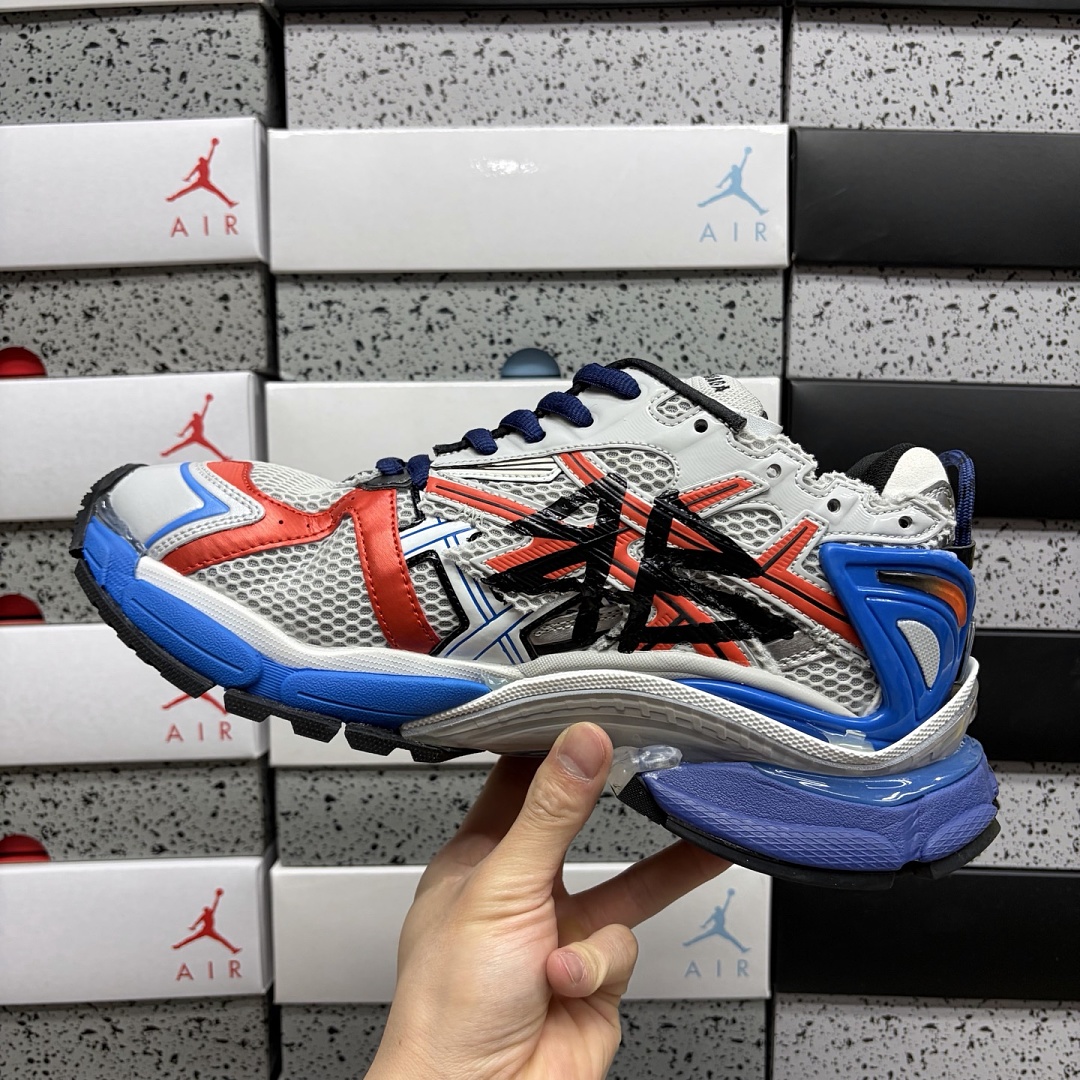 Balenciaga BLCG Runner 7.0 - Image 9