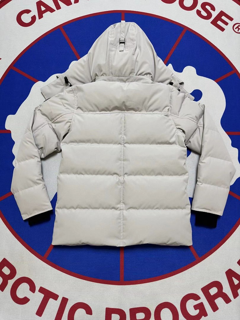 Canada Goose Wyndham Parka - Image 98
