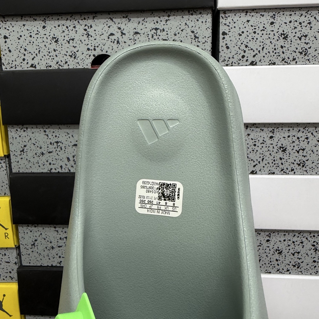 Adidas Slide/Foam Runner - Image 51