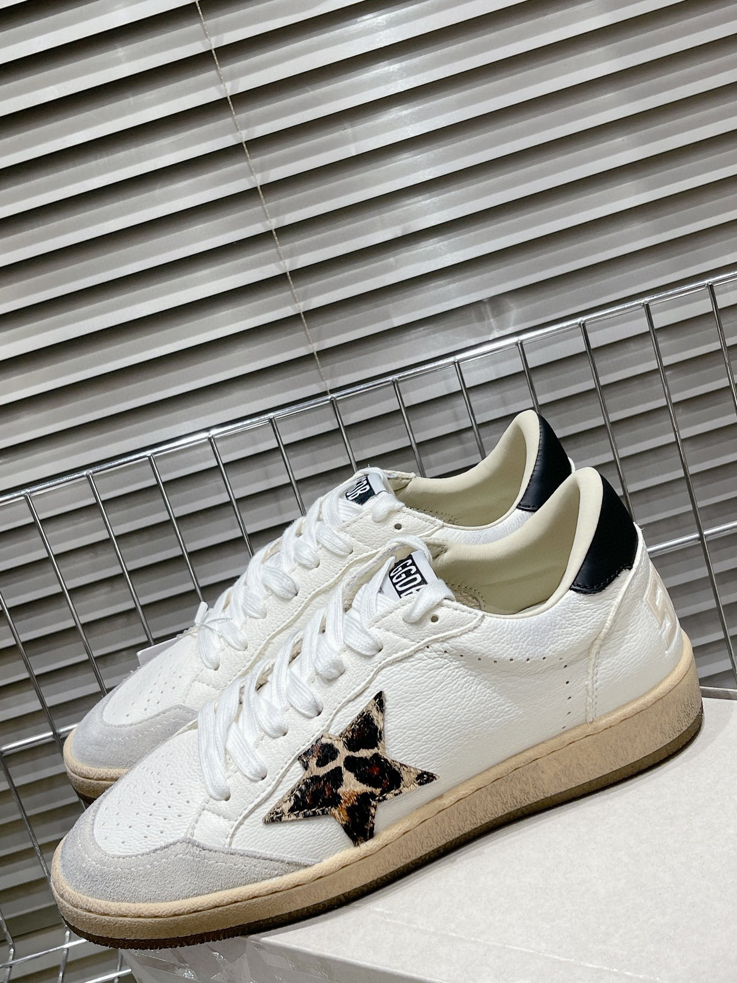Golden Goose Deluxe Brand 28 - Image 9