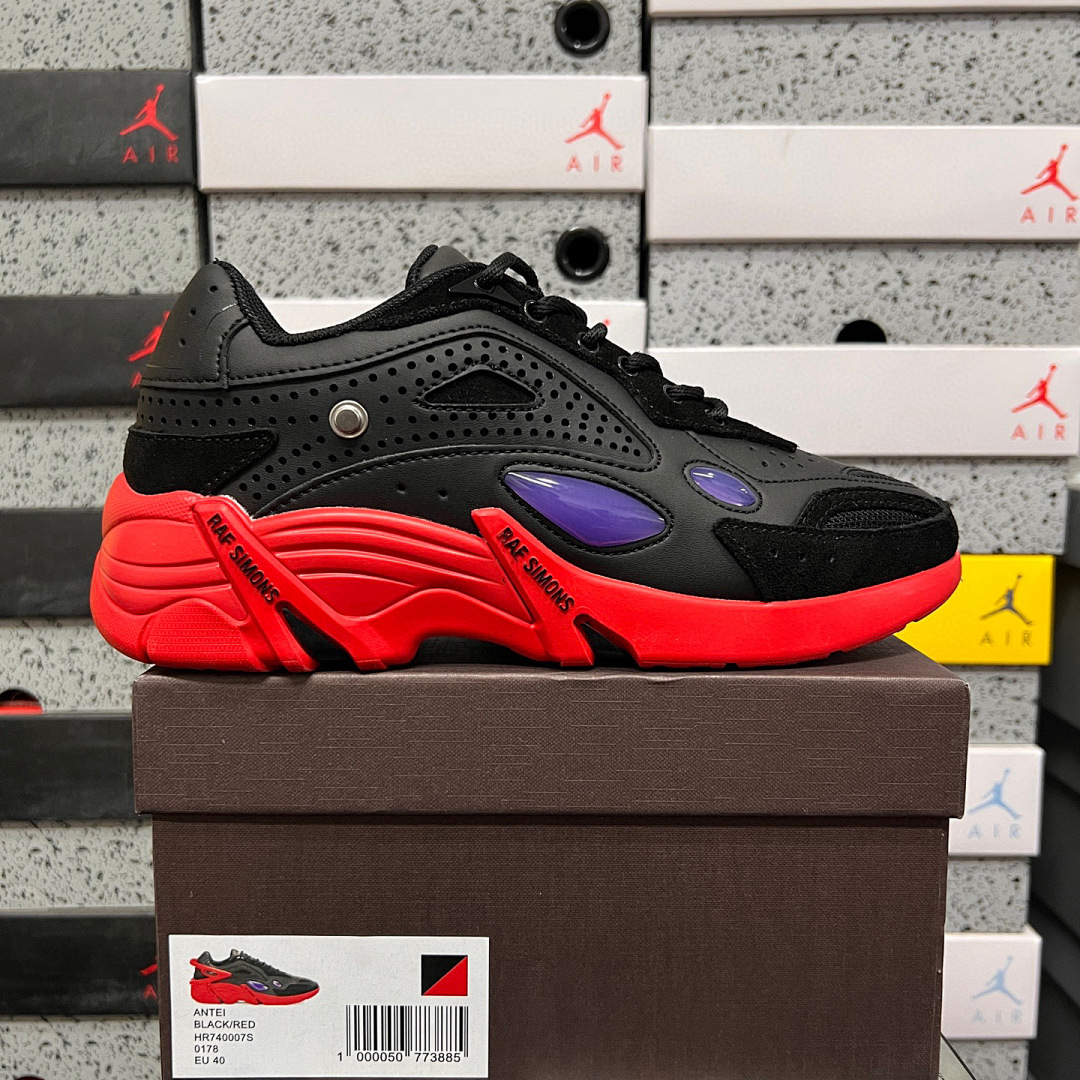 On Running Raf Simons Cylon-21