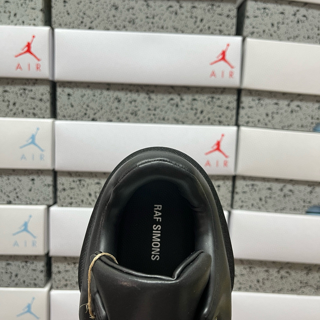 On Running Raf Simons Low Top (Black ANTEI) - Image 5