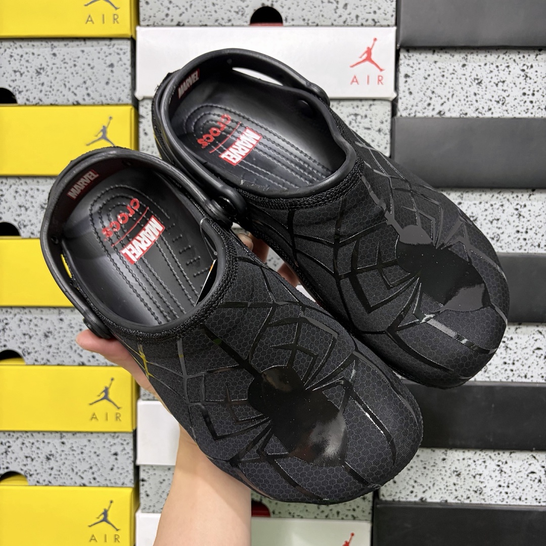 Crocs Triple Black - Image 10