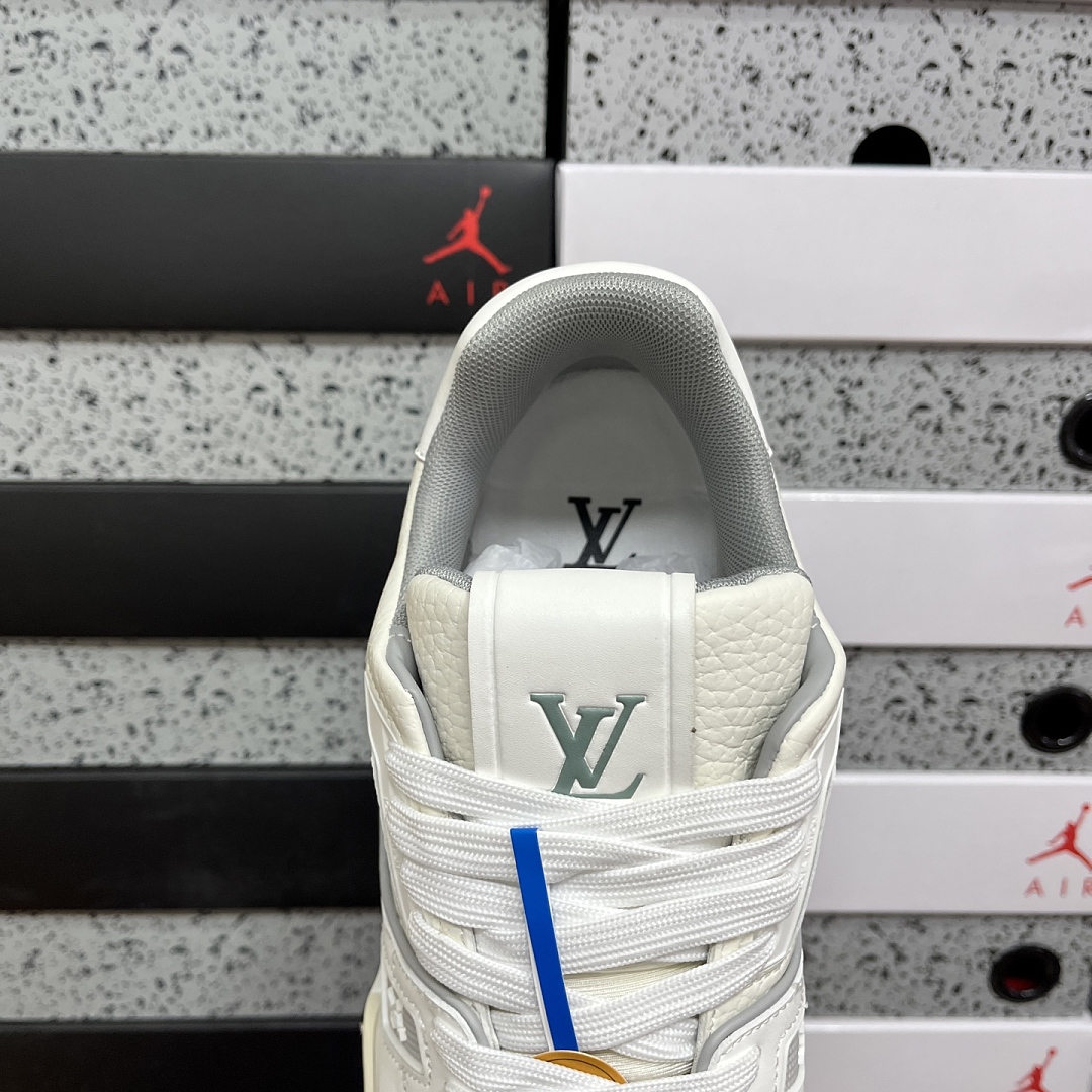 Louis Vuitton Trainer - Image 6