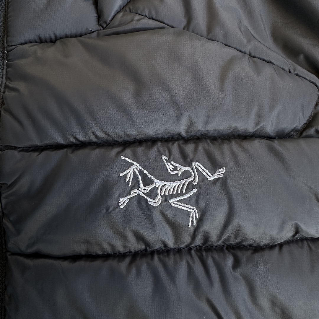 Arc'teryx Cerium Vest (Black Silver) - Image 11