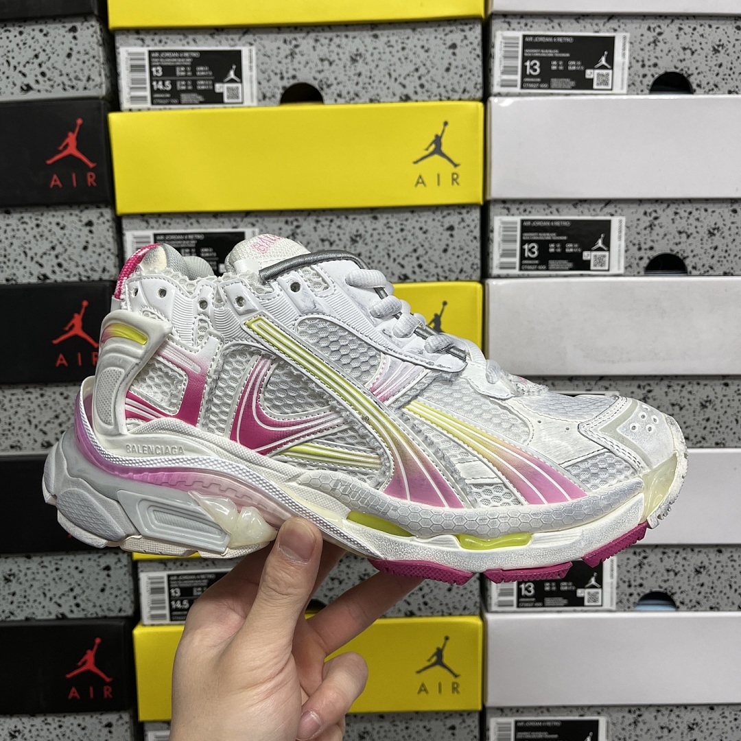 Balenciaga BLCG Runner 7.5 - Image 3