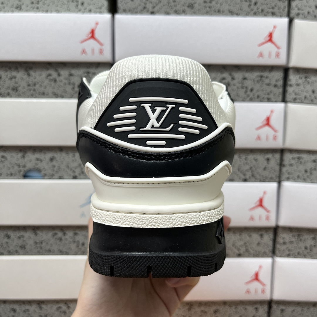 Louis Vuitton Trainer Maxi (White Black) - Image 3