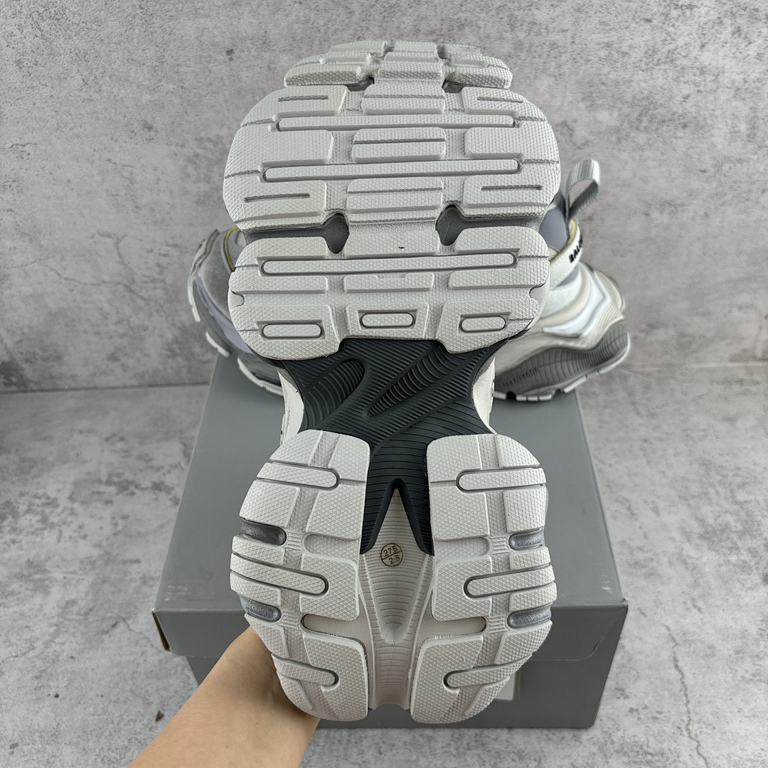 Balenciaga Cargo - Image 15
