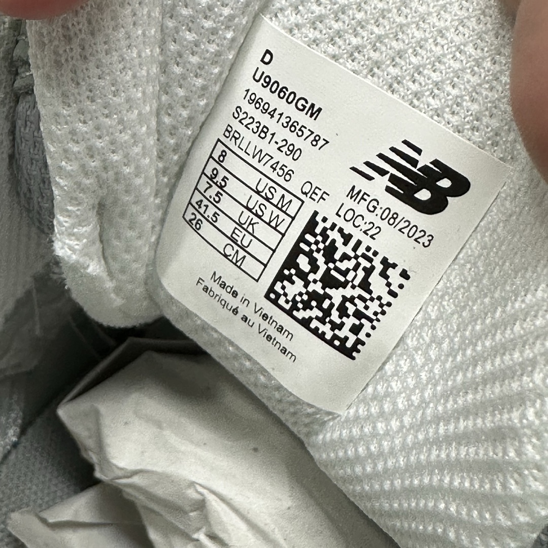 New Balance 9060 - Image 2
