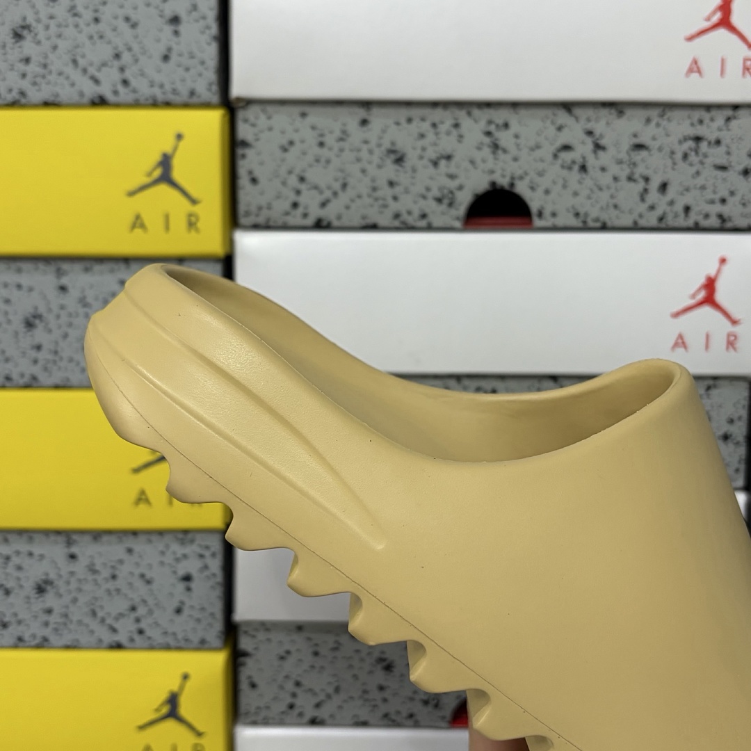 Adidas Yeezy Slide Desert Sand Slides - Image 4