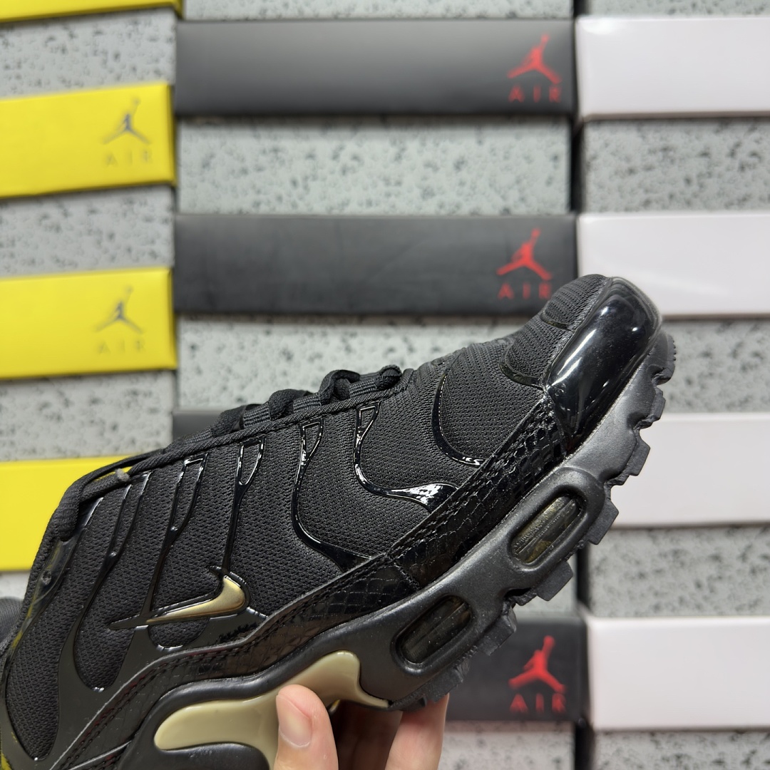 Nike Air Max Plus 852630-001 - Image 8