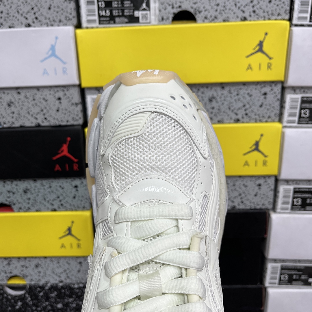 Balenciaga BLCG Runner 7.0 - Image 6