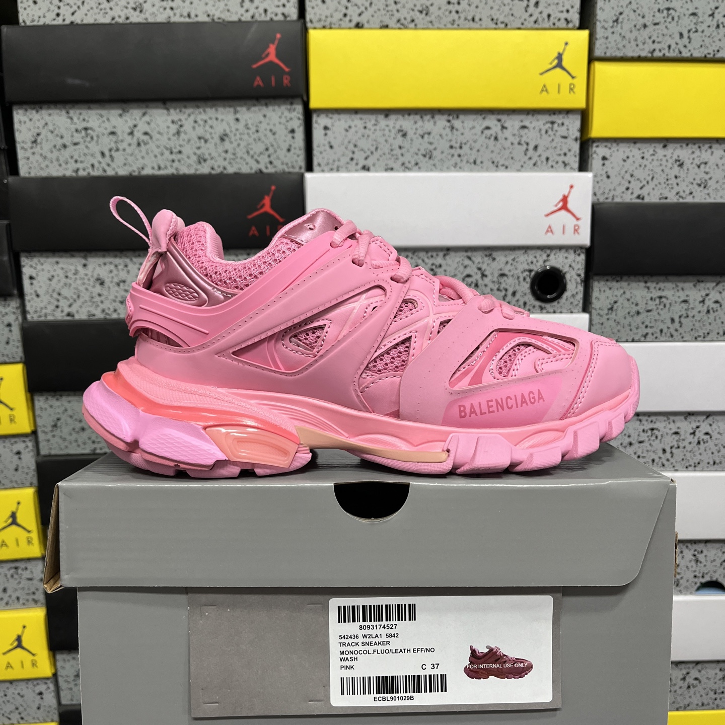Balenciaga Track 5842 - Image 11