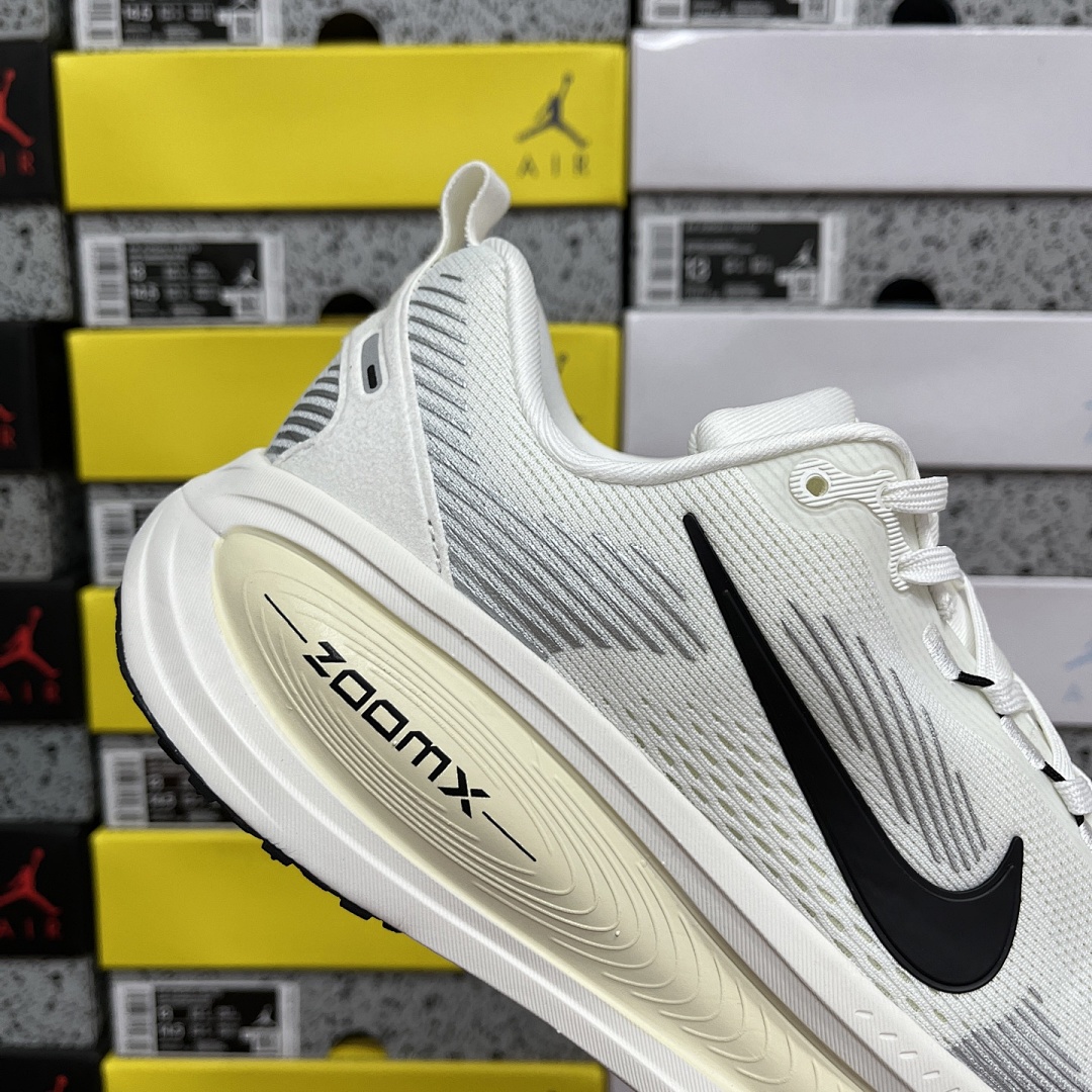 Nike Zoom Vomero - Image 6