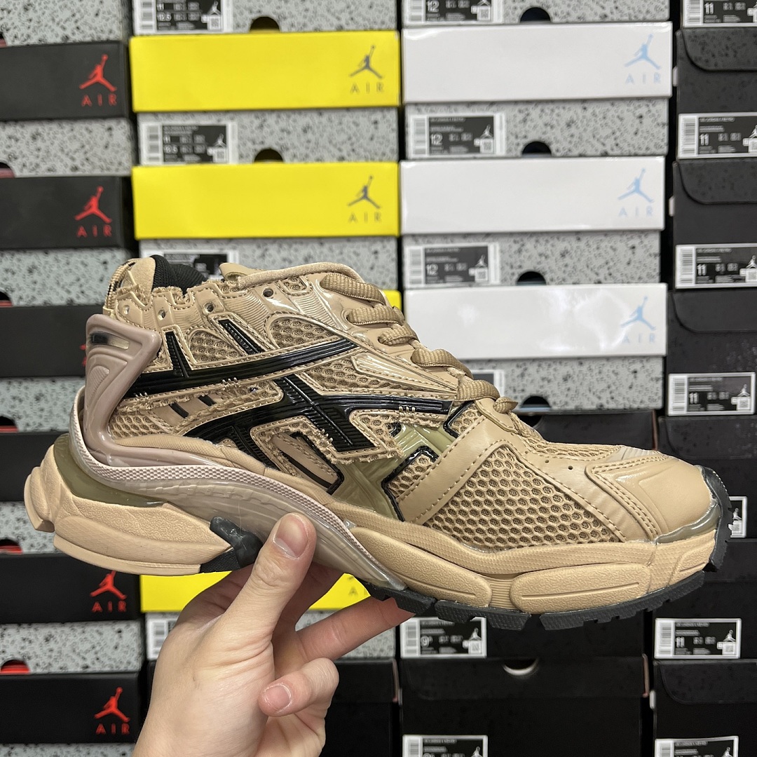Balenciaga BLCG Runner 7.0 - Image 9
