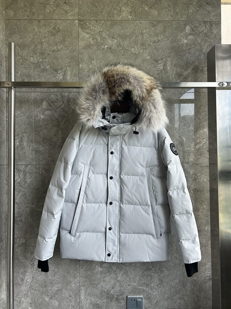 Canada Goose Wyndham Parka - Image 51