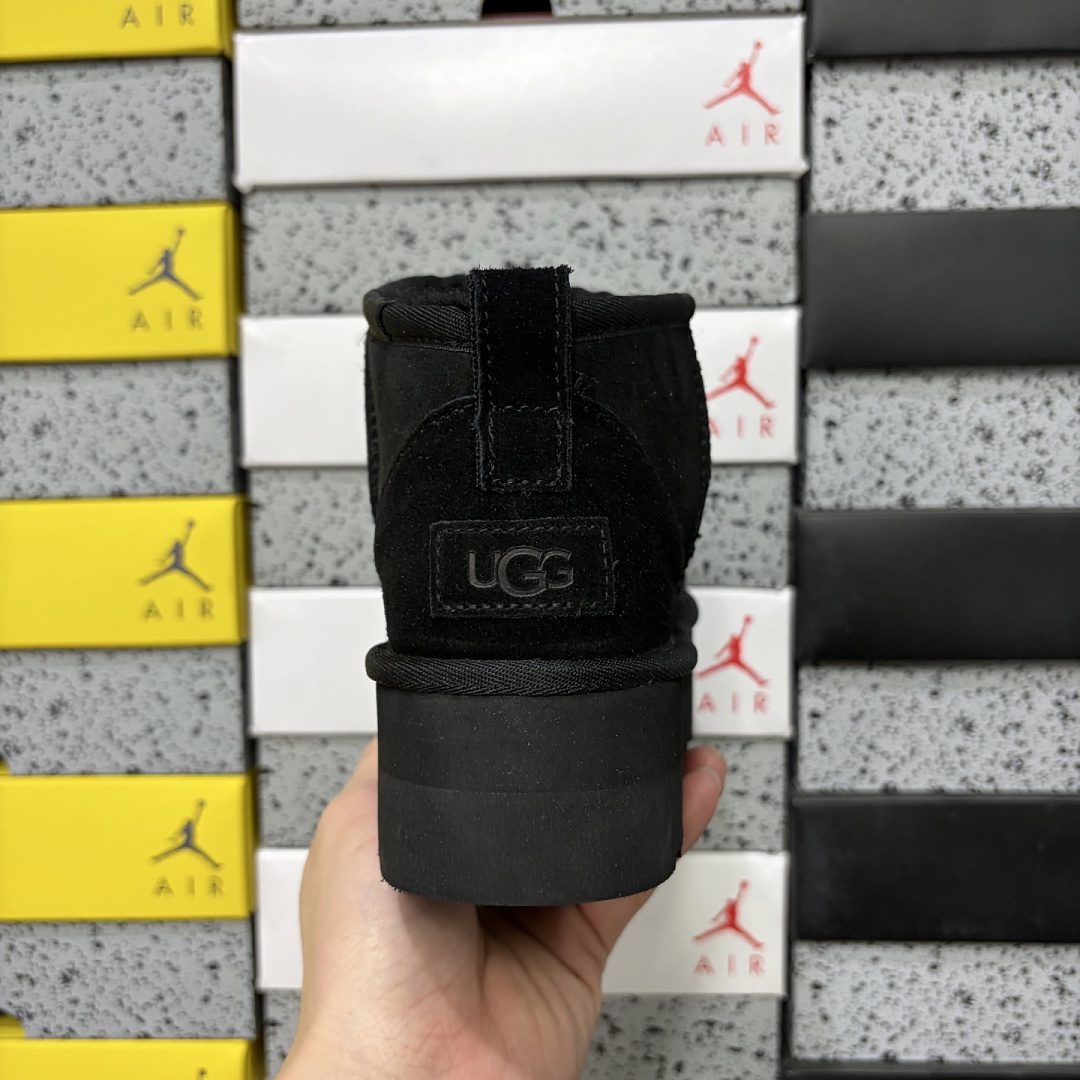 UGG Classic 3Cm Black -5092 - Image 5