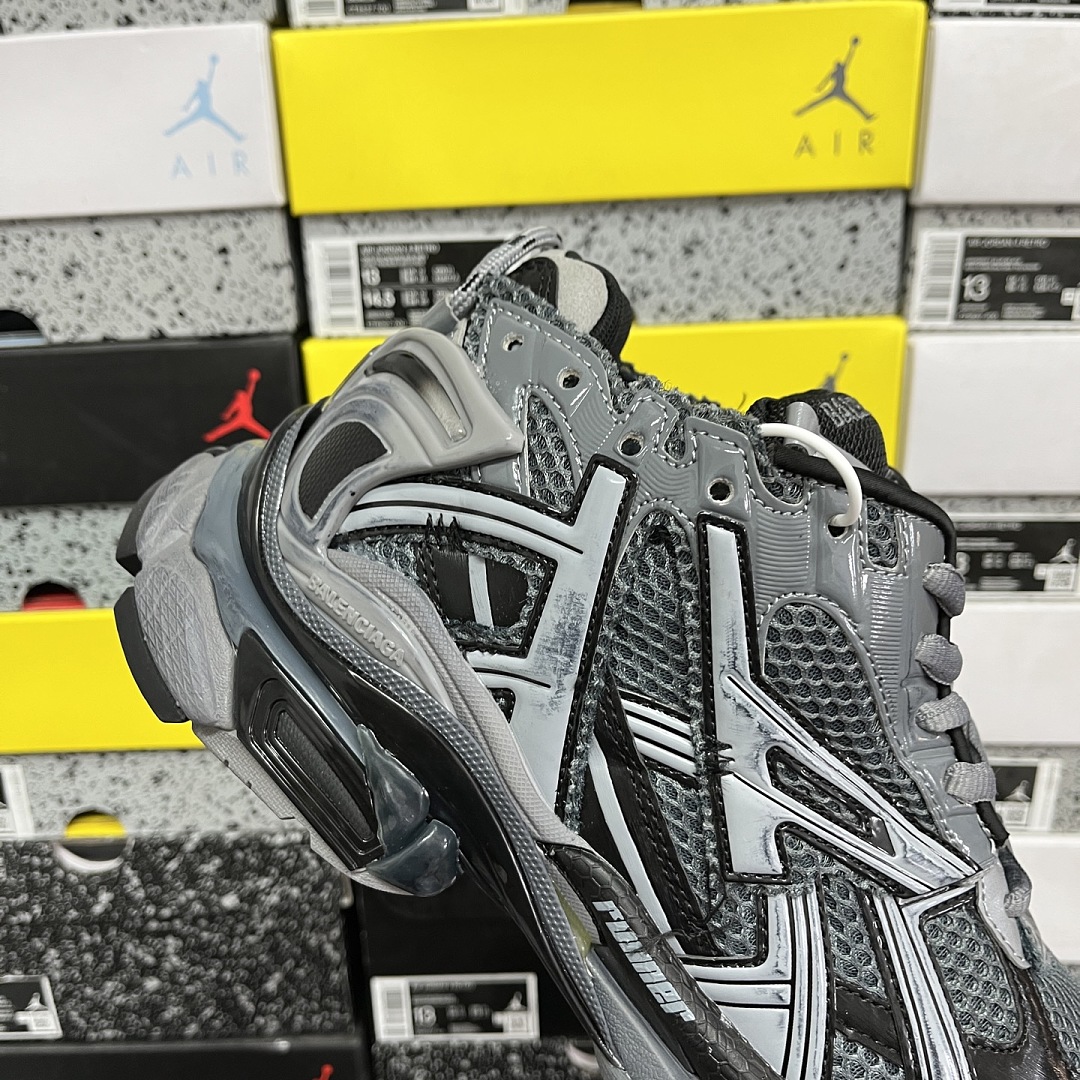 Balenciaga BLCG Runner 7.0 - Image 5
