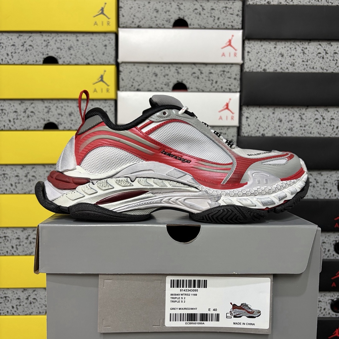 Balenciaga Triple S 2
