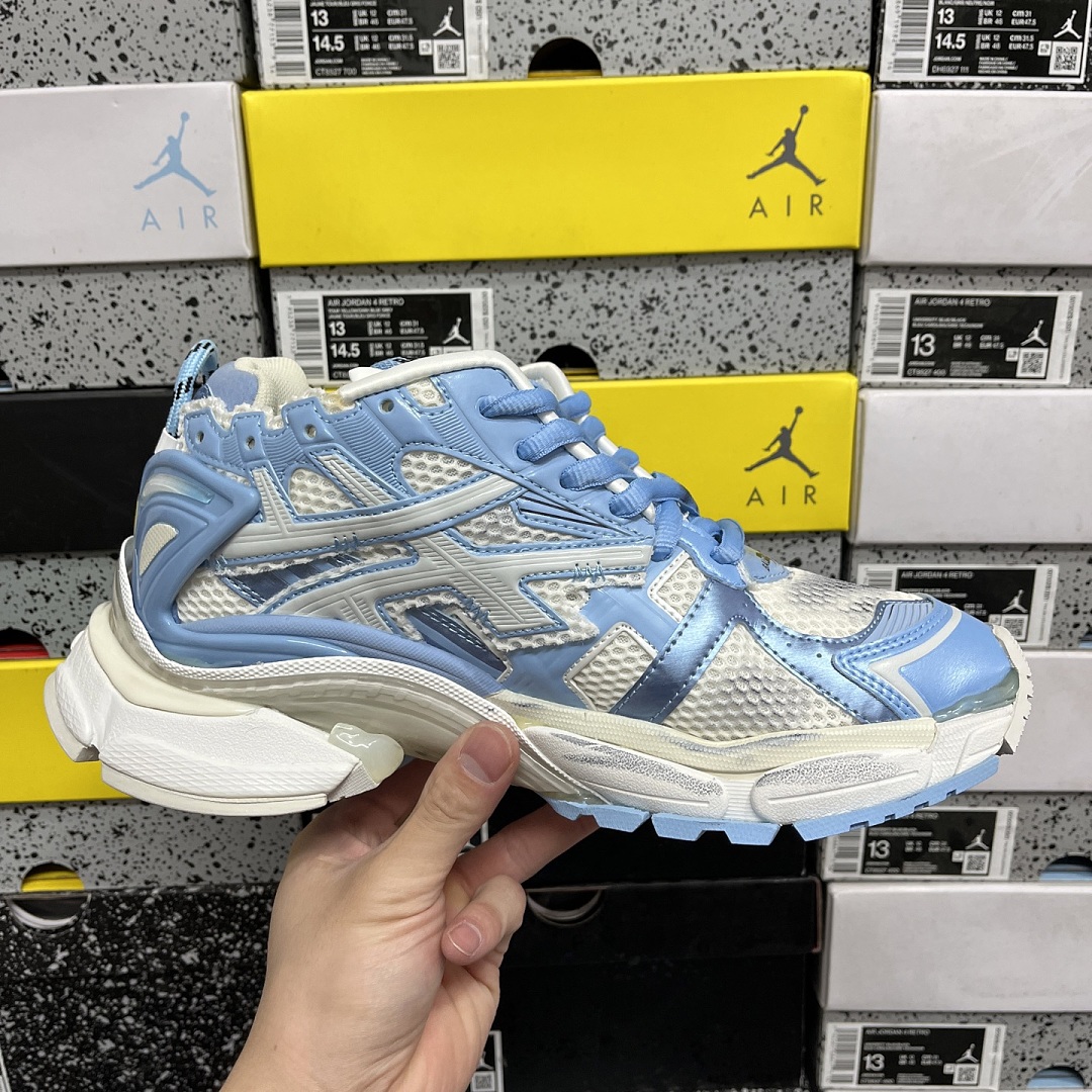 Balenciaga BLCG Runner 7.0 - Image 8
