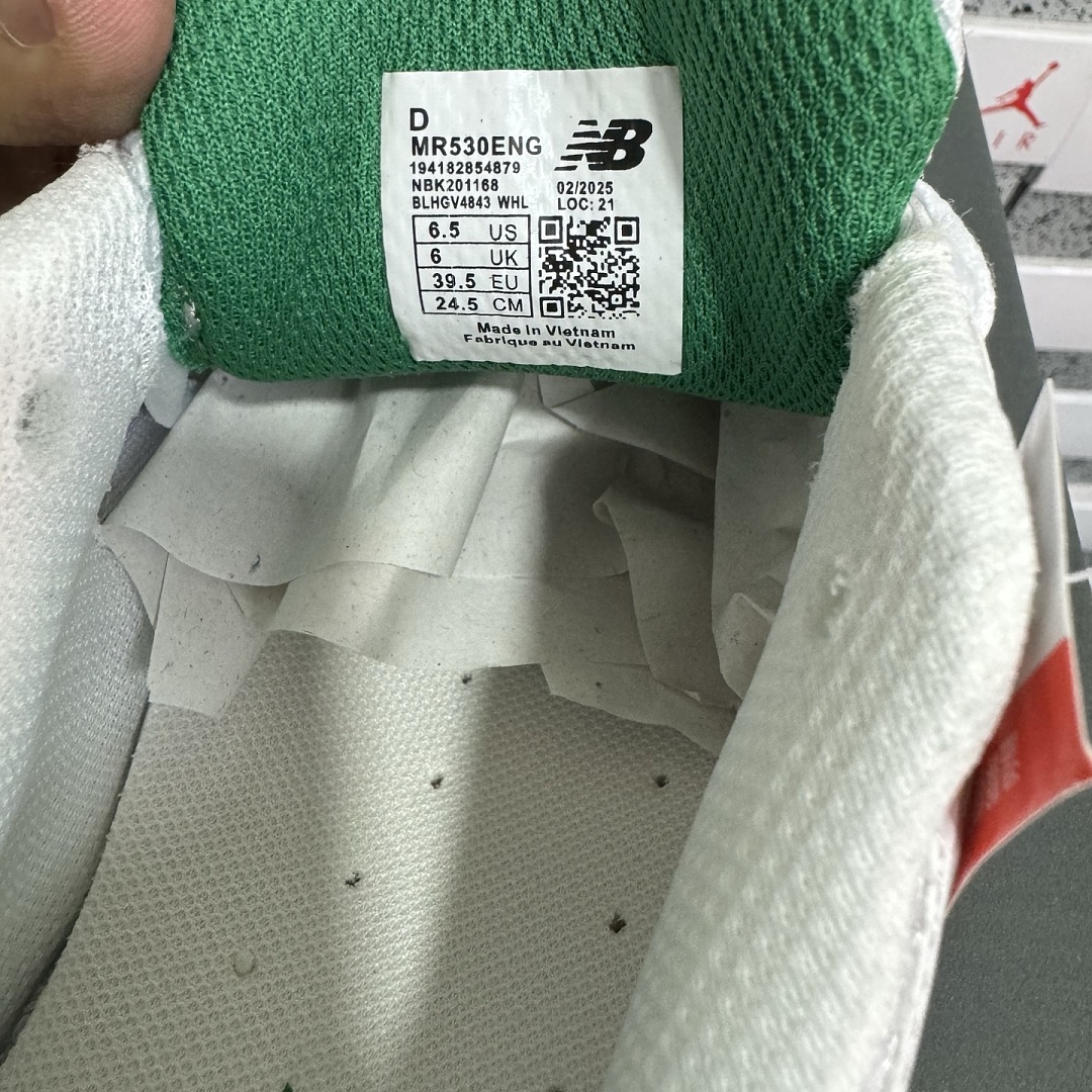 New Balance 530 White Nightwatch (Green) - Image 3