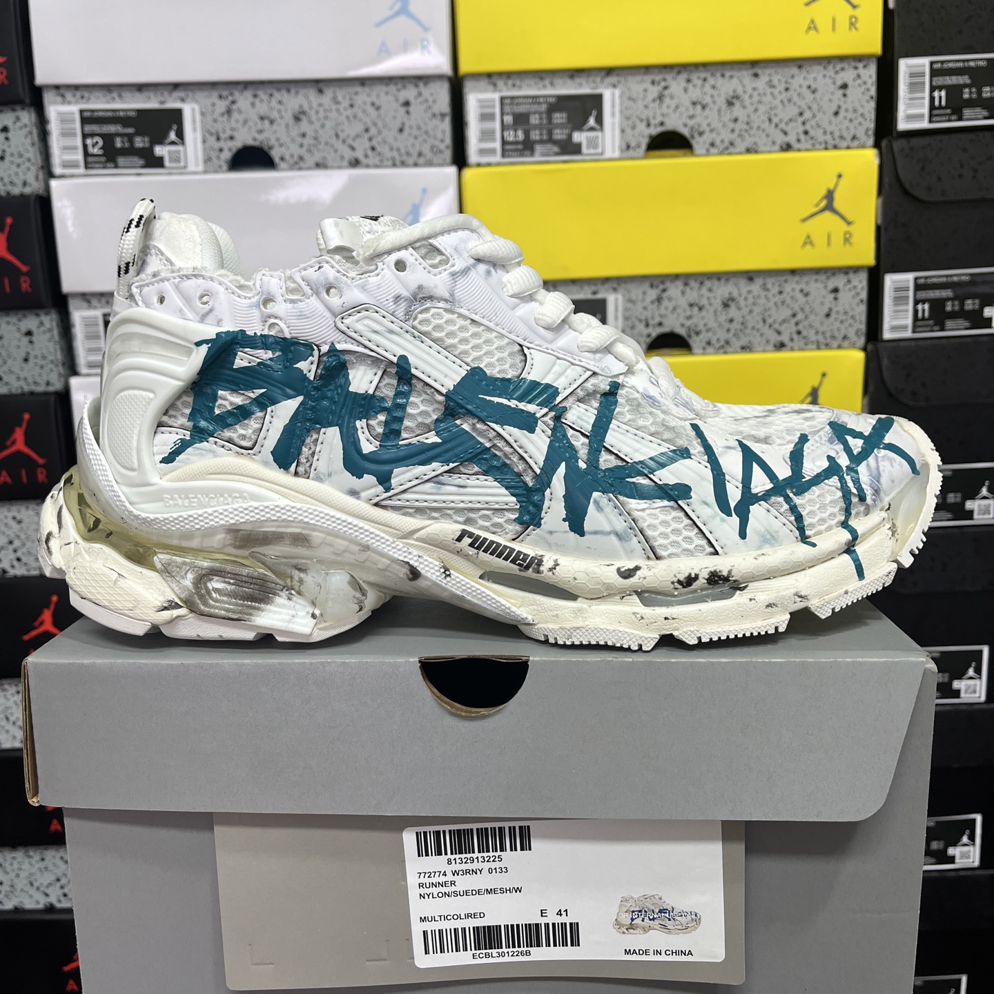 Balenciaga BLCG Runner 7.5 - Image 11