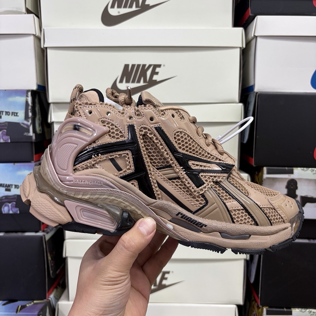 Balenciaga BLCG Runner7.0 - Image 6