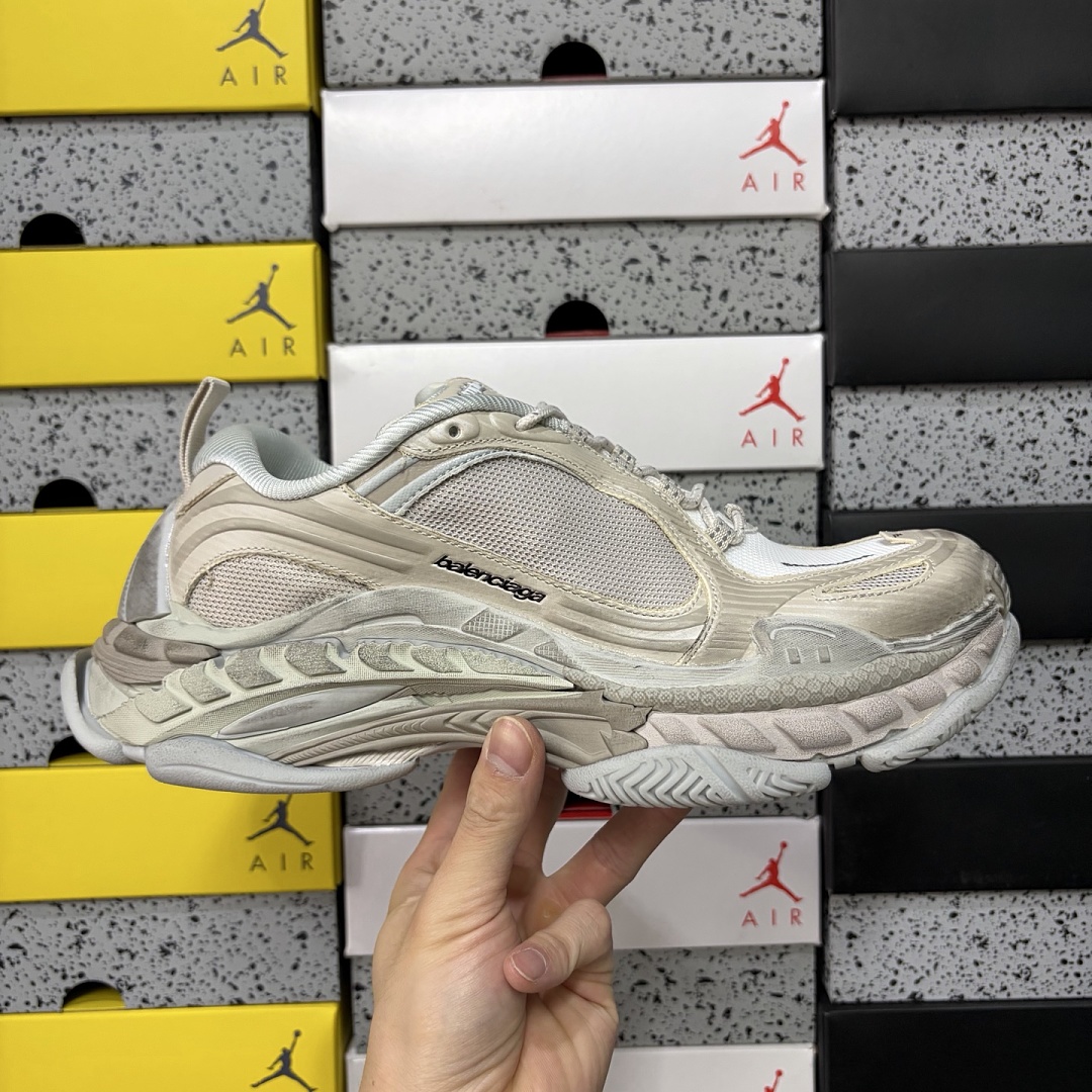 Balenciaga Triple S 2 - Image 3