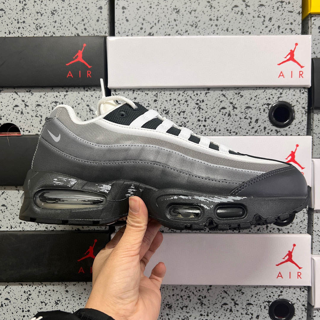 Nike Air Max Muscle 95 Yu-Gi-Oh! Jonouchi (With Promo Card) - Image 9