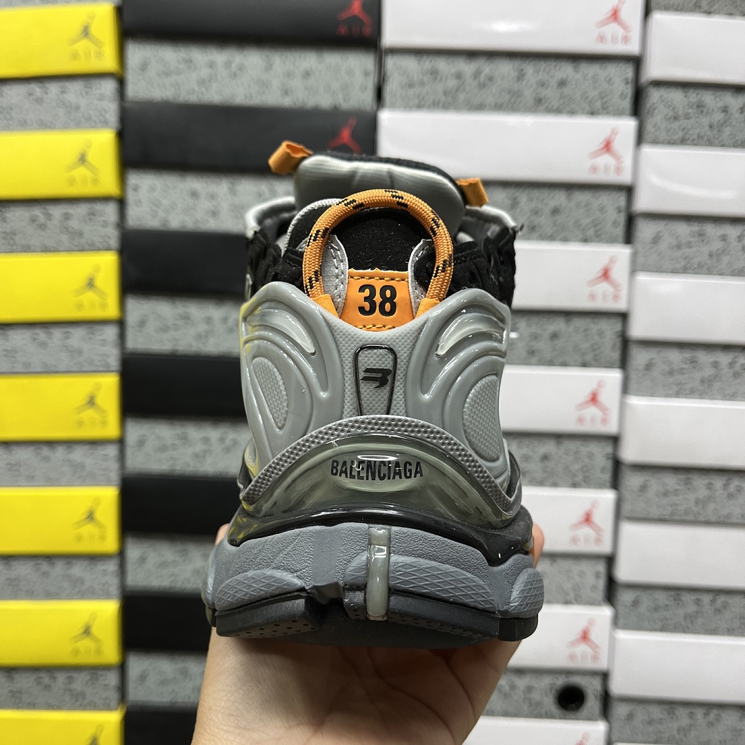 Balenciaga BLCG Runner 7.5 - Image 7
