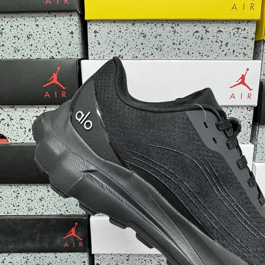 Alo Yoga Rnner A0590U_ALLBLACK - Image 3