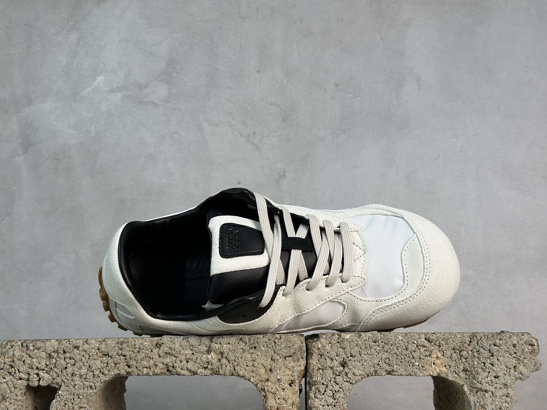 Bottega Veneta Orbit Surf Vapor 9166 - Image 5