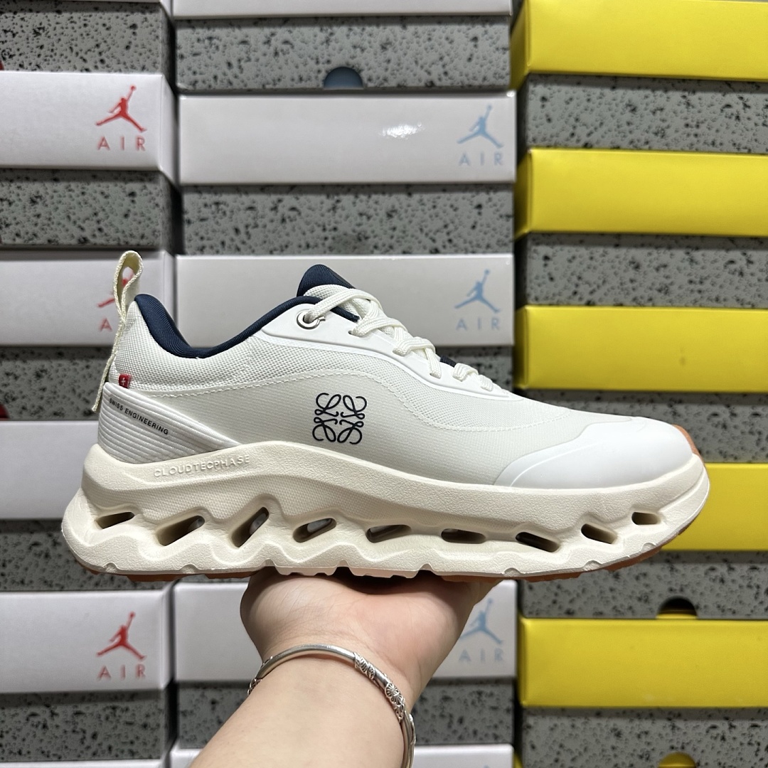 On Running Running Cloudtilt 2.0 LOEWE White Navy M929282X30-4933 - Image 4