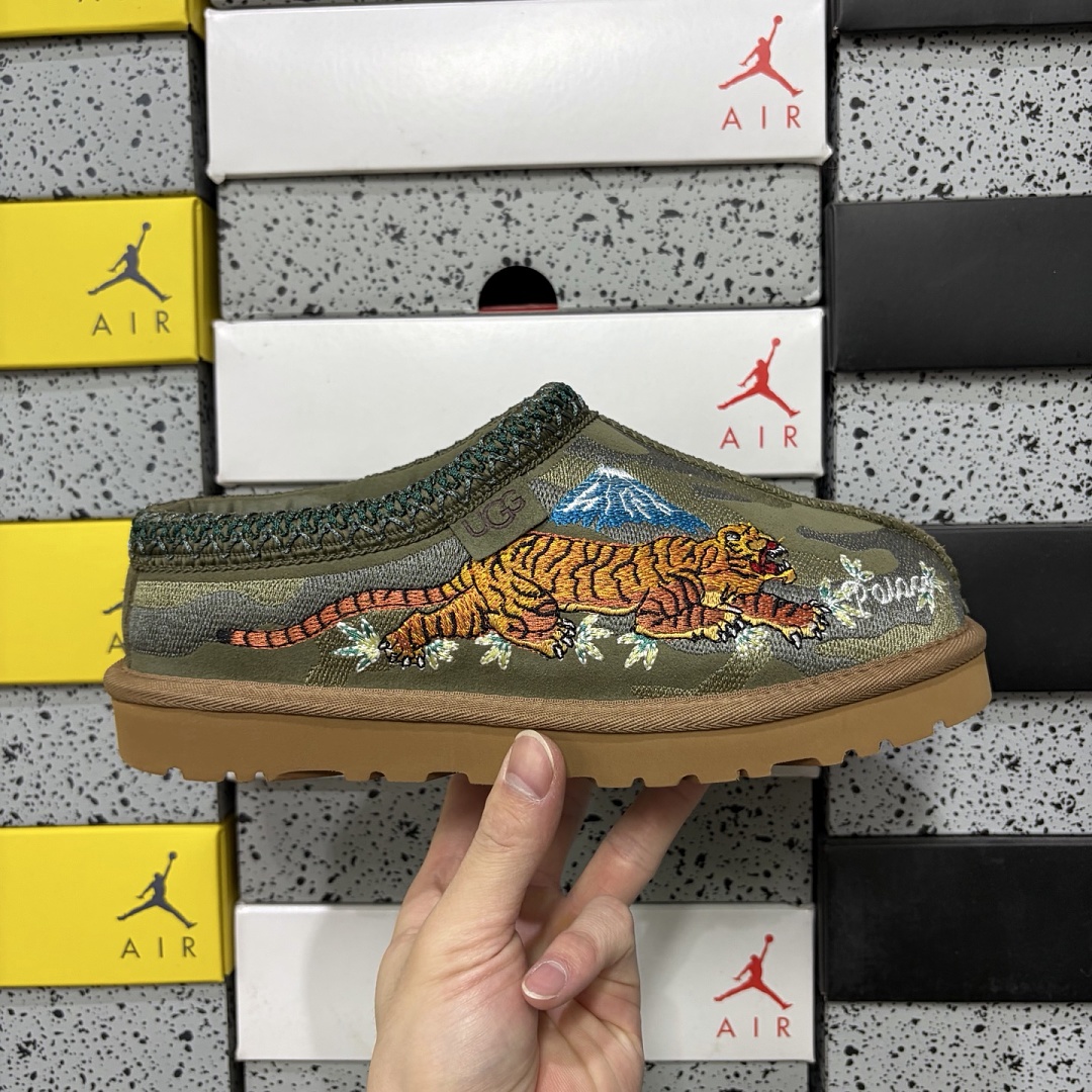 UGG Tasman Thin Sole Ethnic Dragon Tiger Embroidered Green -2553 - Image 5