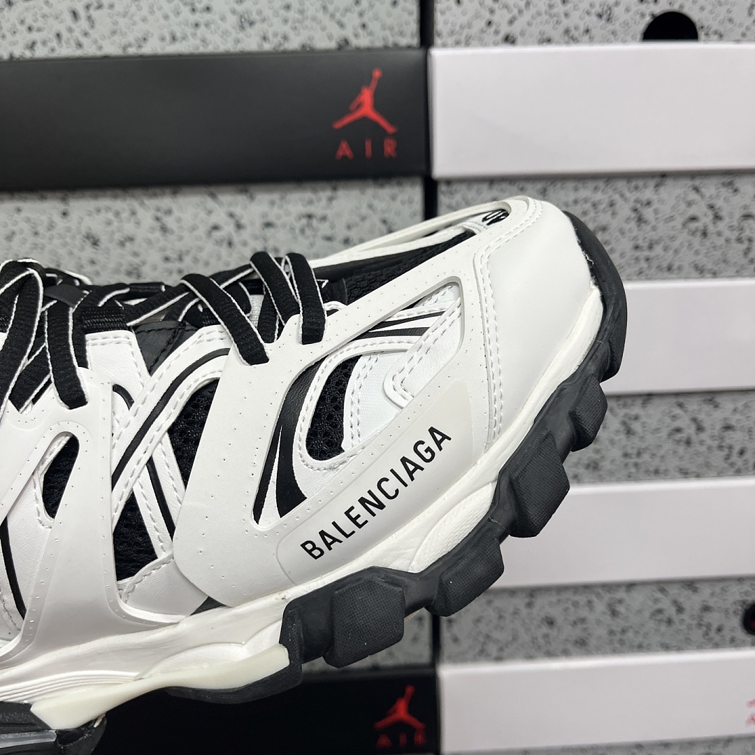 Balenciaga Track - Image 3