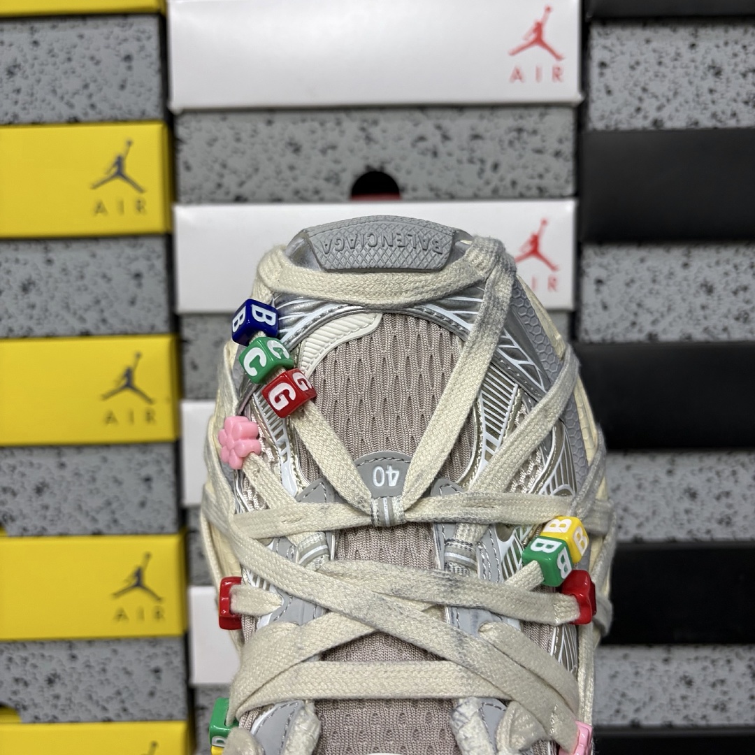 Balenciaga 3XL - Image 4