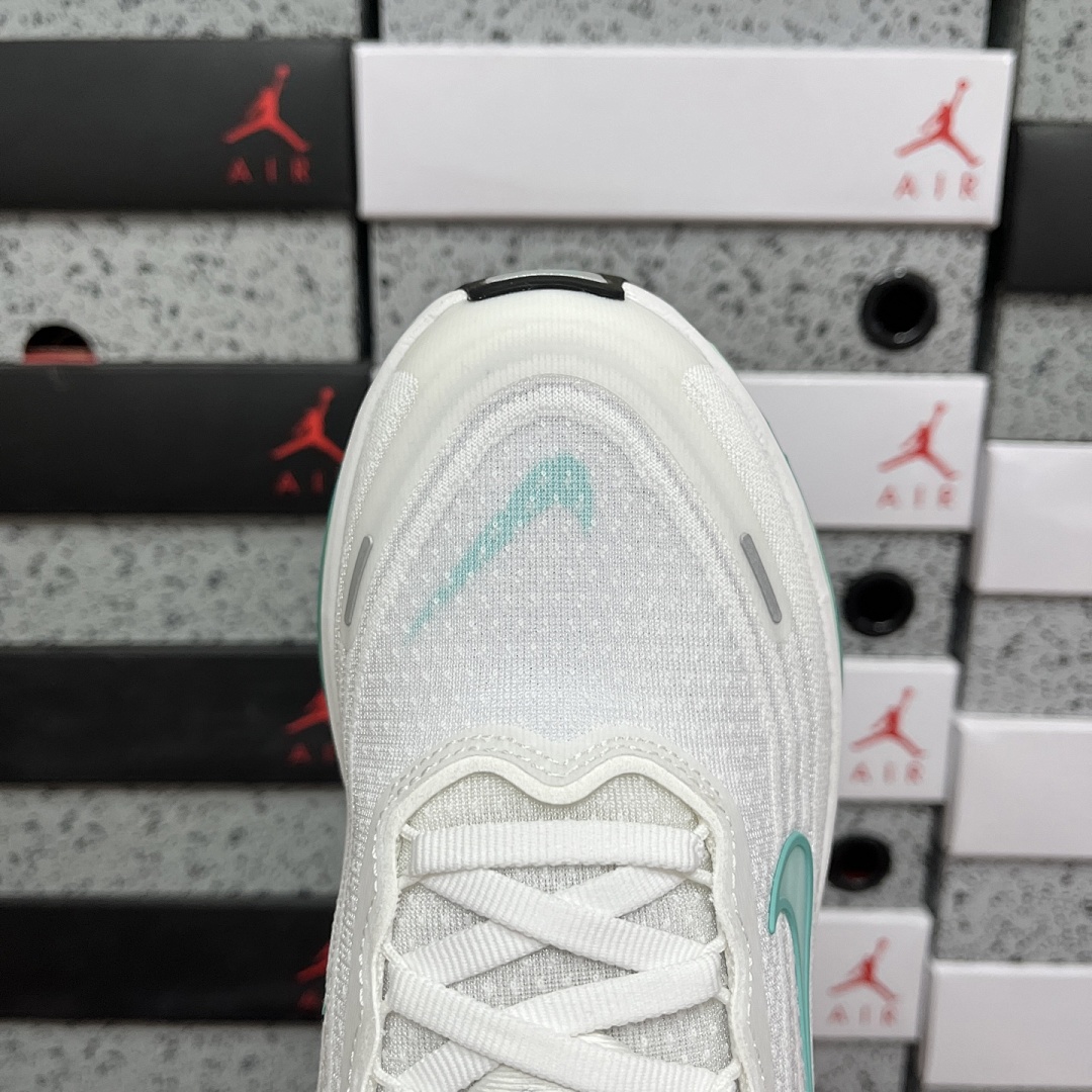 Nike Zoom Vomero - Image 5